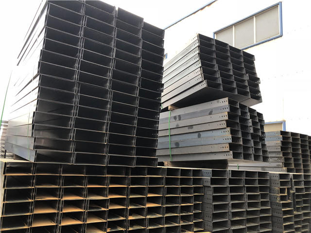 桥架使用过程中需要注意哪些规范(图1) 桥架使用过程中需要注意哪些规范(图1)